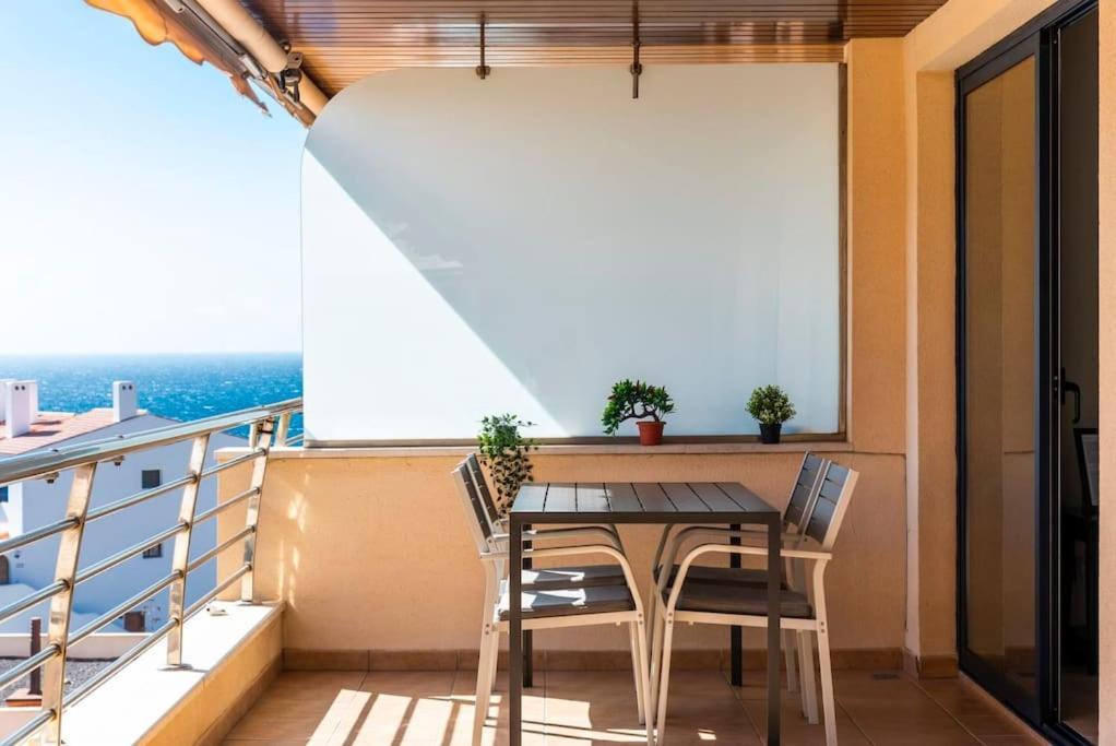 Bright And Welcoming Holiday Home Пуерто де Сантяго Екстериор снимка